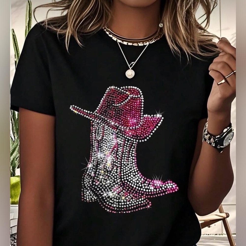 NWOT COWBOY BOOT/HAT T-SHIRT